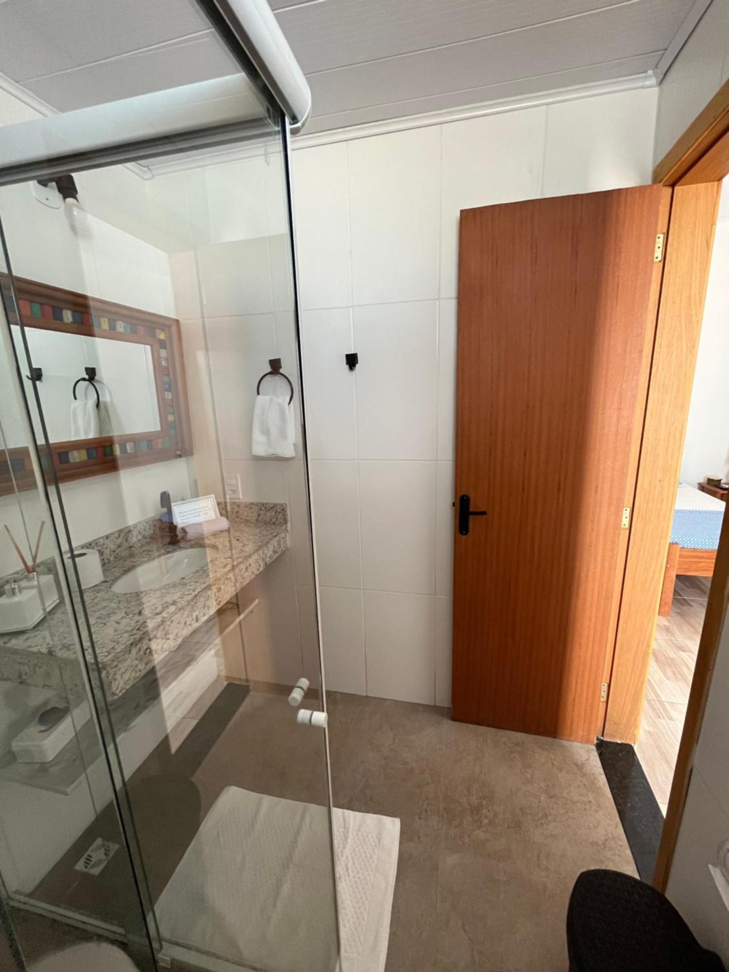 Boa Sorte Com Piscina Garagem E Pé Na De Geribá Pensión *